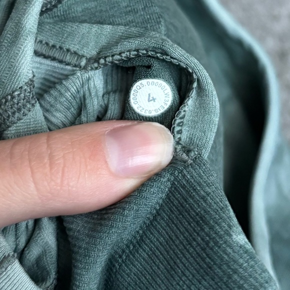 Lululemon Ebb to Street Long Sleeve, size 4 - Picture 4 of 7